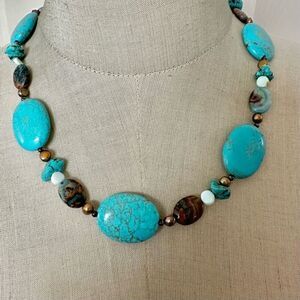 Donna Dressler turquoise Howlite sterling silver beaded necklace